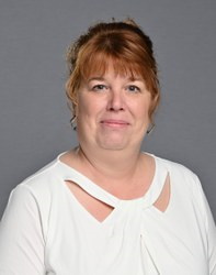 Professional Headshot of Theresa Moore